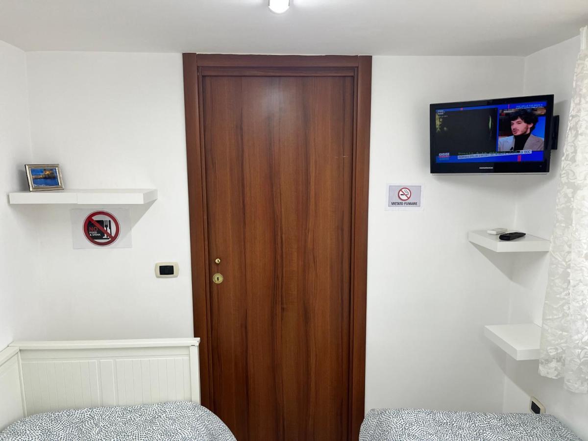 Regy Bed & Breakfast Naples Luaran gambar